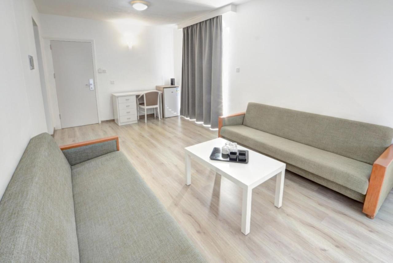 Barbara Hotel Apts 圣纳帕 外观 照片